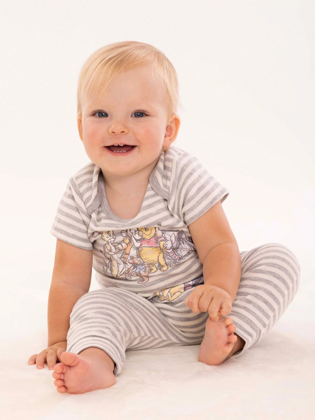 13-Piece Layette Gift Set Bundle, Sizes NB-3/6M Z4834