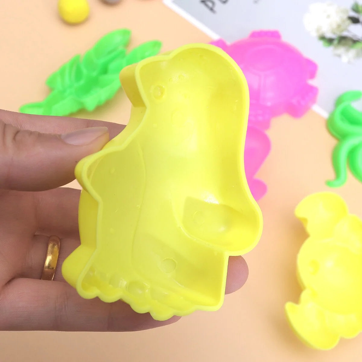 6pcs Beach Sand Toys Set with Sand Tray P30834