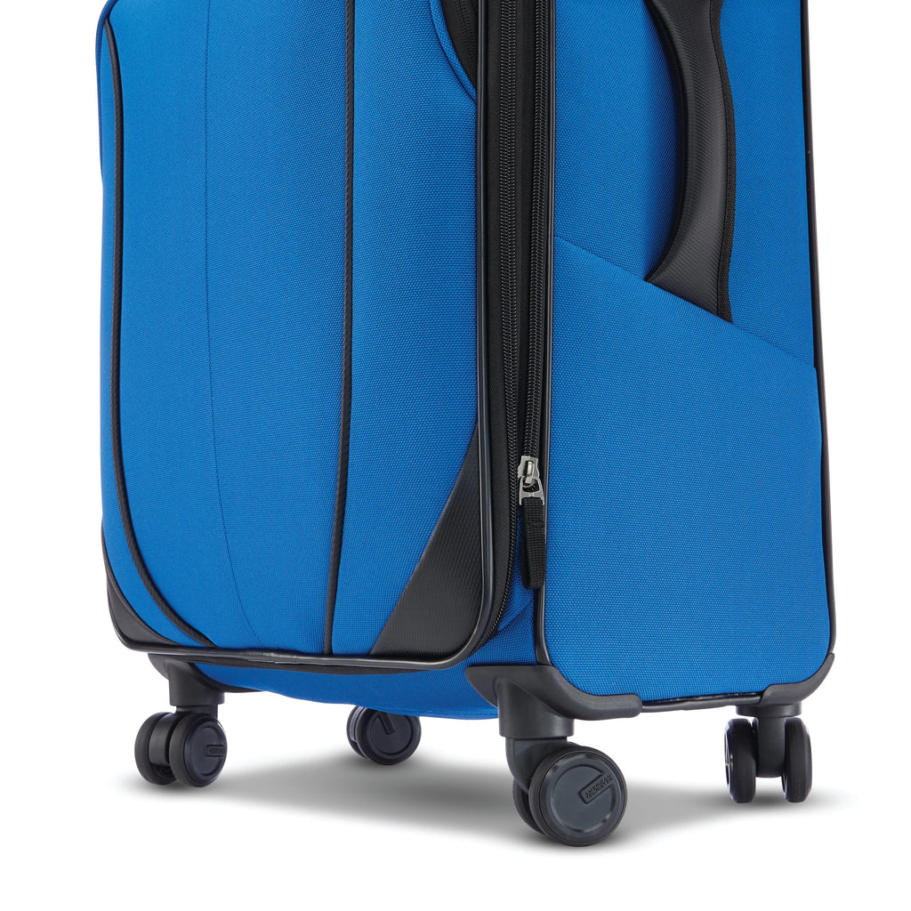 20" Carry-on Spinner Luggage B76465