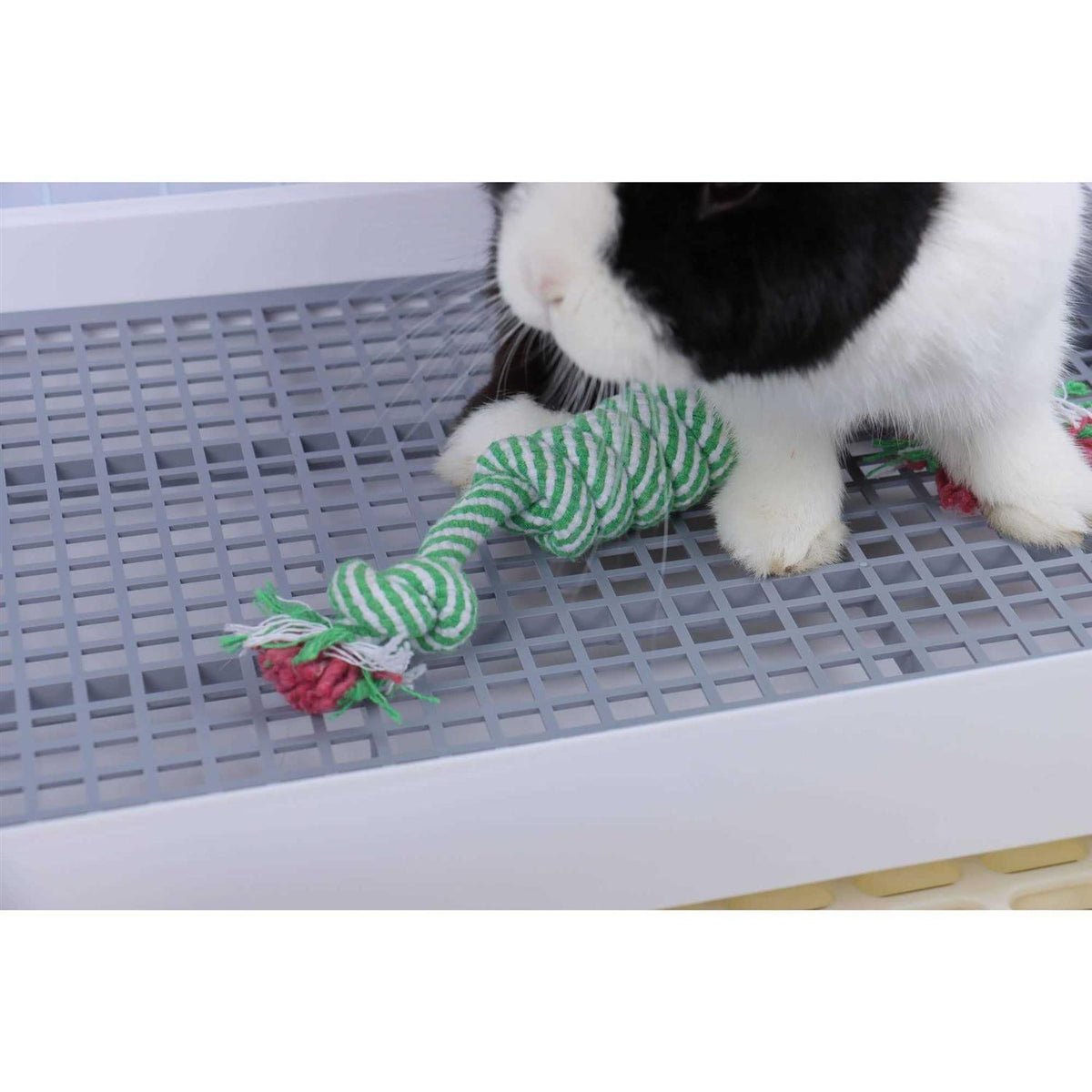 Rabbit Litter Box with Grate M82106